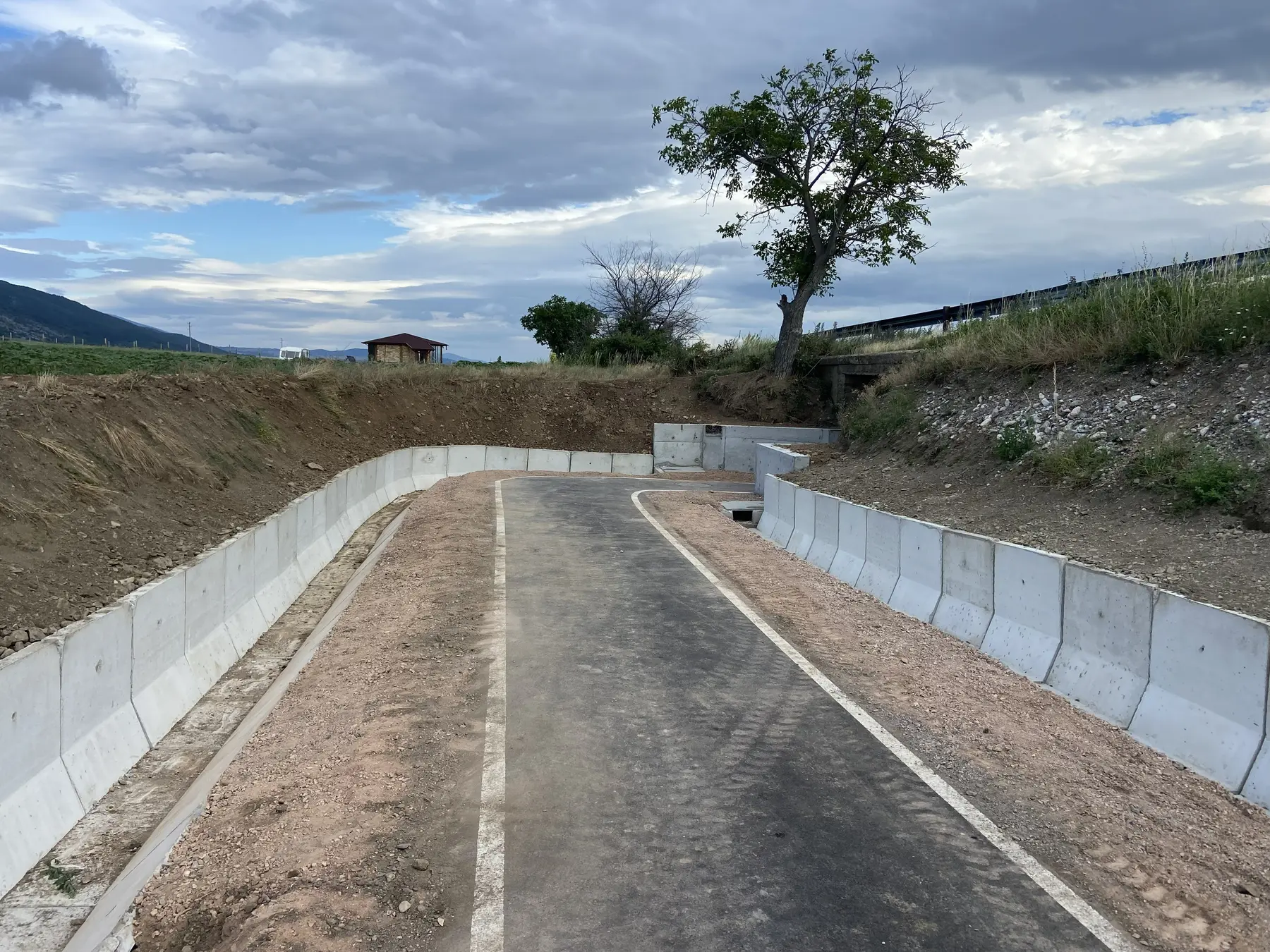 Изграждане на водосток на Републикански път I-5 — етап 1